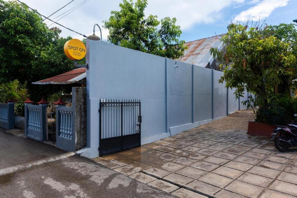SPOT ON 2063 Bethania Residence Kupang (East Nusa Tenggara) Exterior foto