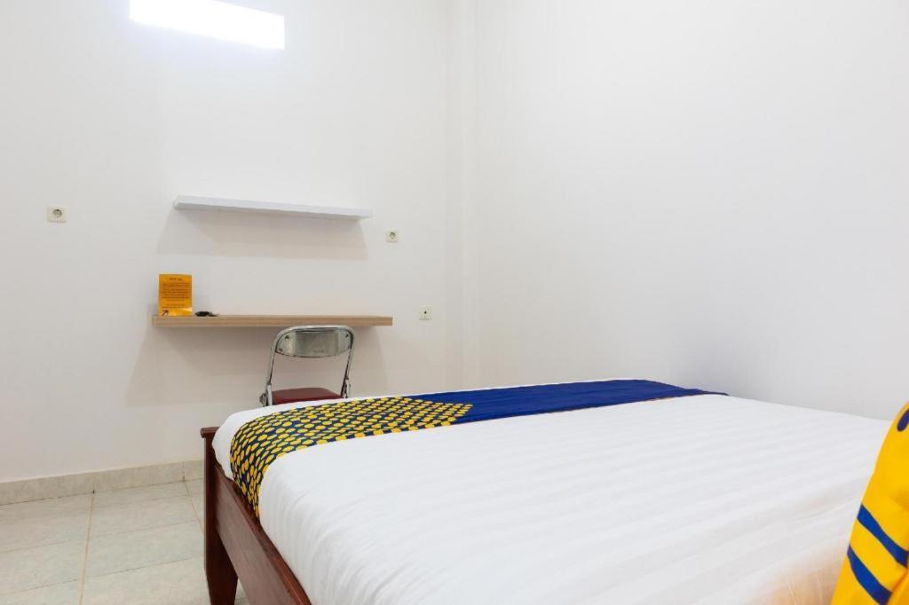 SPOT ON 2063 Bethania Residence Kupang (East Nusa Tenggara) Exterior foto