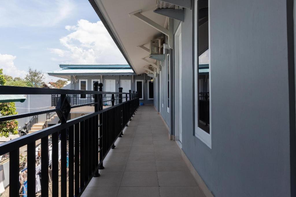 SPOT ON 2063 Bethania Residence Kupang (East Nusa Tenggara) Exterior foto