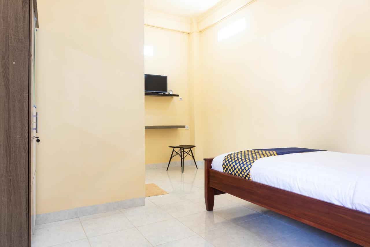 SPOT ON 2063 Bethania Residence Kupang (East Nusa Tenggara) Exterior foto