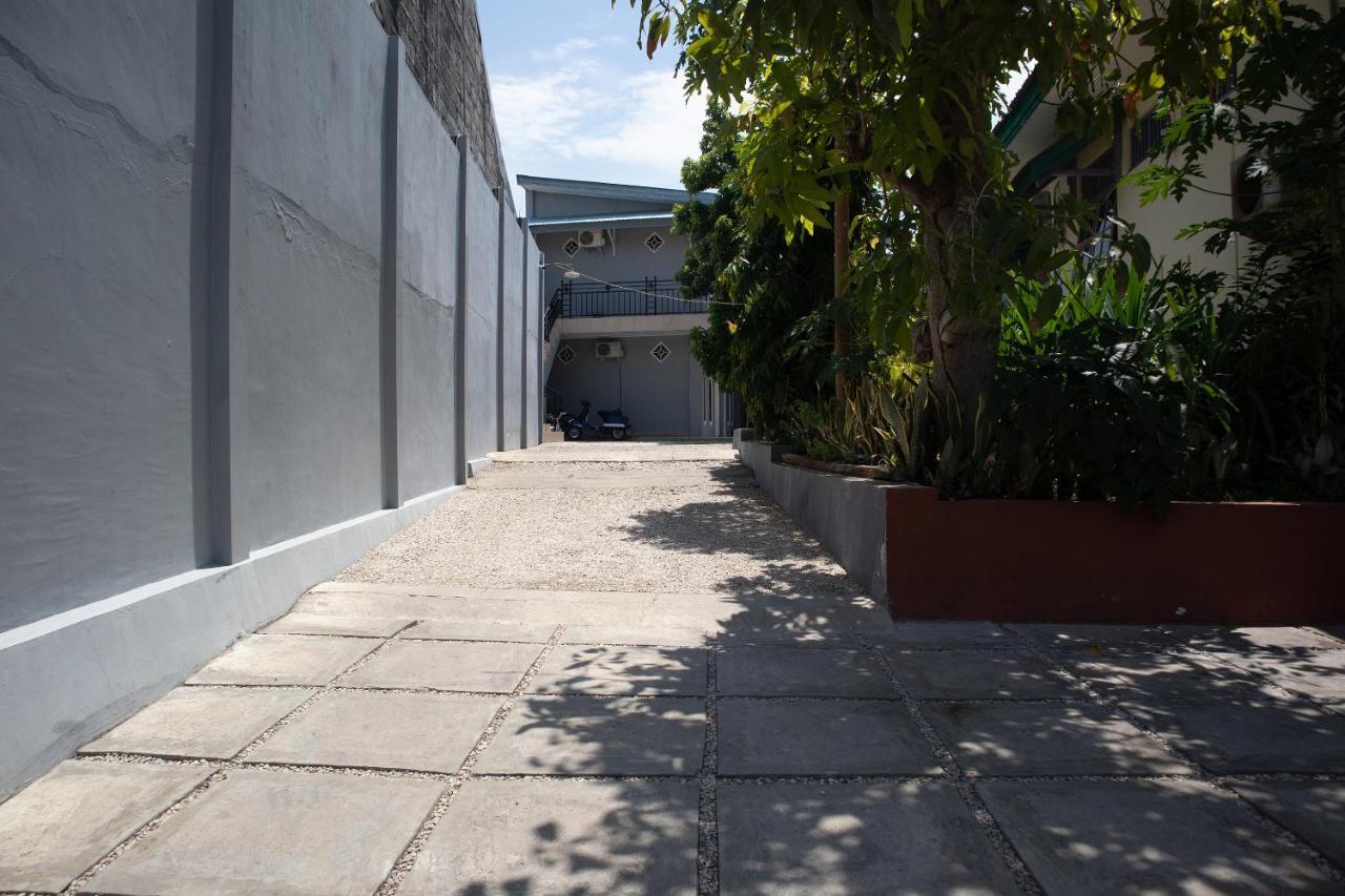 SPOT ON 2063 Bethania Residence Kupang (East Nusa Tenggara) Exterior foto